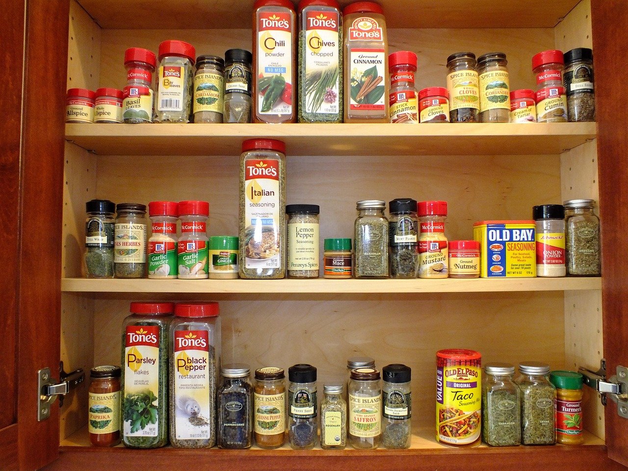 The 2026 Pantry Zone System That Ends the Nightly Search