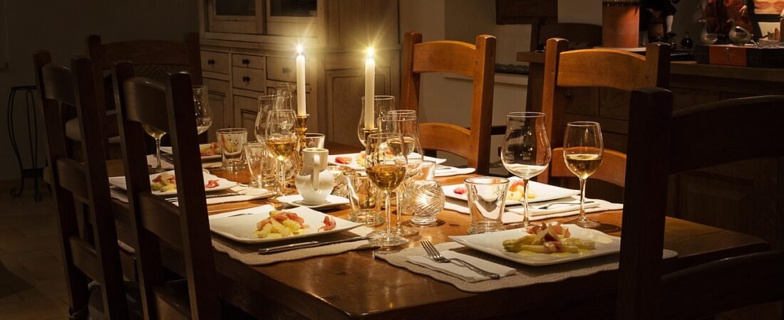 Formal Dining Rooms Are Back: Inside 2026’s Broken-Plan Trend