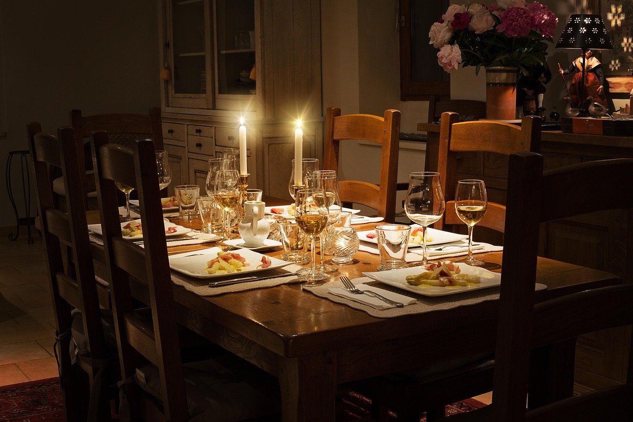 Formal Dining Rooms Are Back: Inside 2026’s Broken-Plan Trend