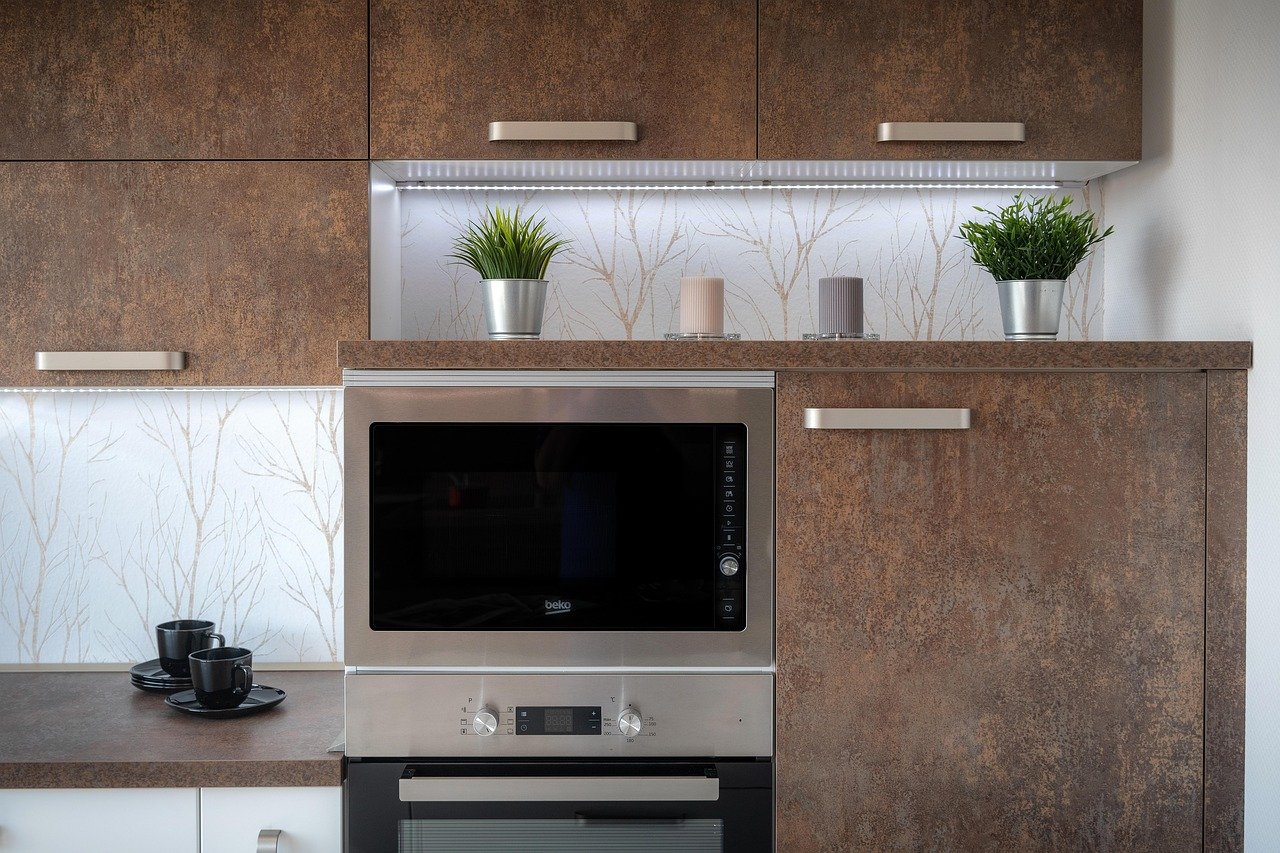DIY Fluted Glass Cabinet Doors: 2026’s Kitchen Trend