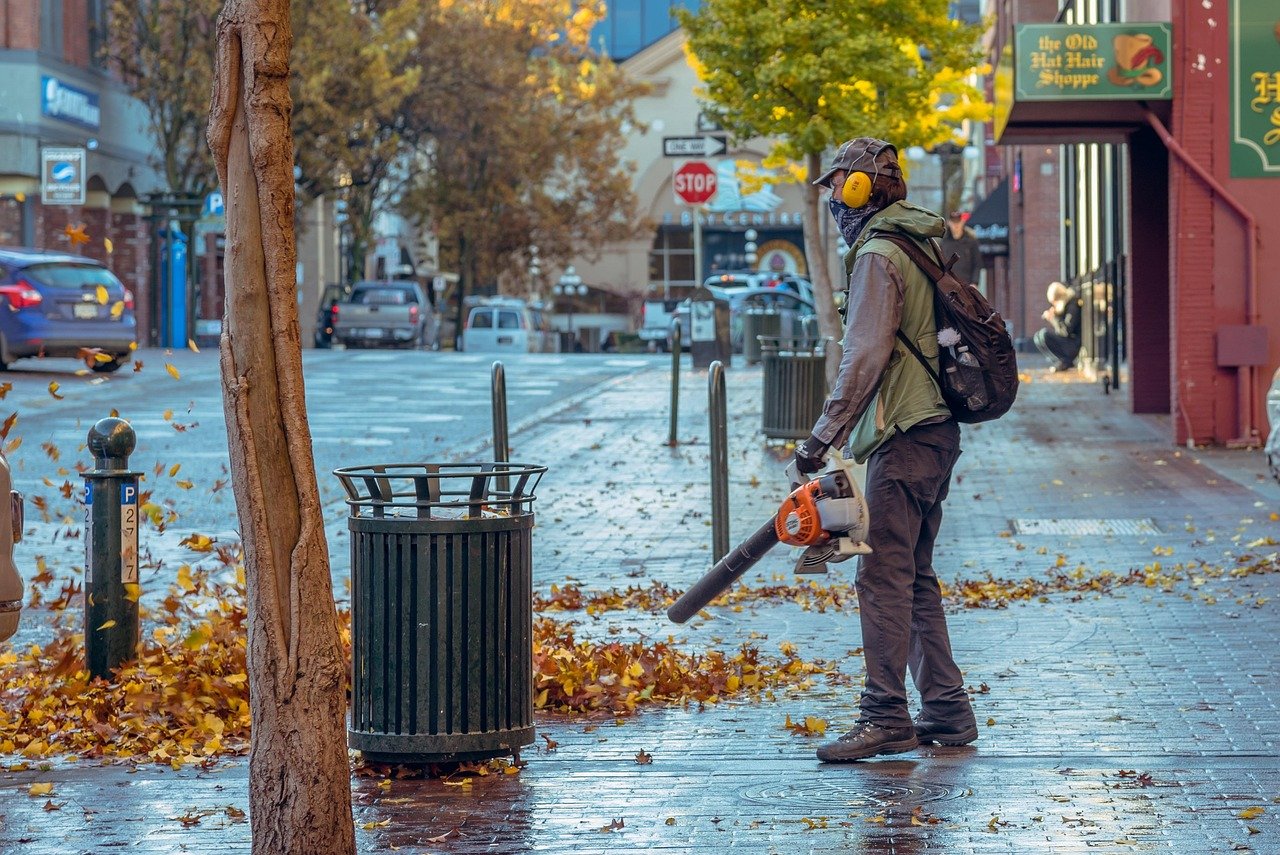 Gas Leaf Blower Bans Are Sweeping the U.S. in 2026