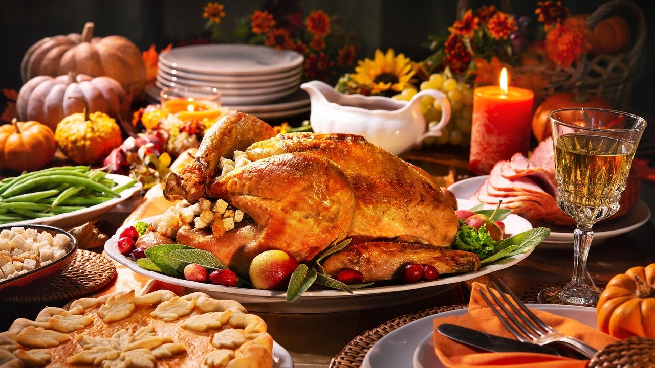 8 Viral Thanksgiving Hosting Finds Reviewers Swear By in 2026