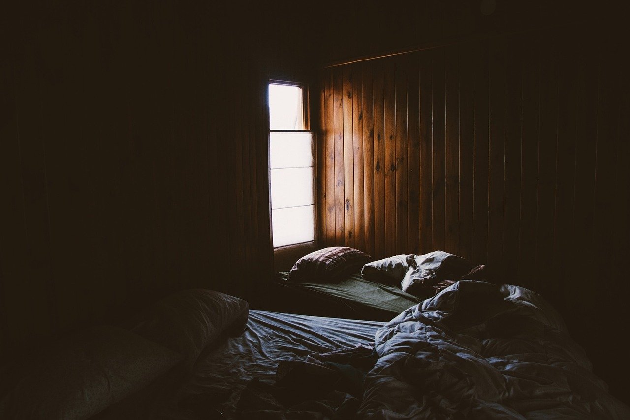 Sleepmaxxing: 8 Viral TikTok Bedroom Finds for 2026