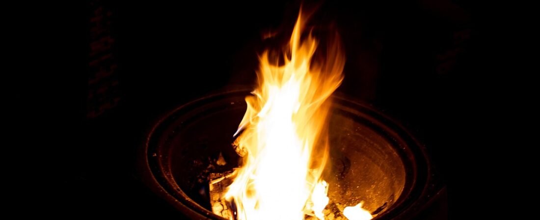 How to Build a DIY Fire Pit Patio for Fall Gatherings