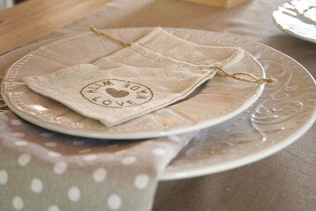 DIY Plate Wall: A Step-by-Step Guide to 2026's Top Trend