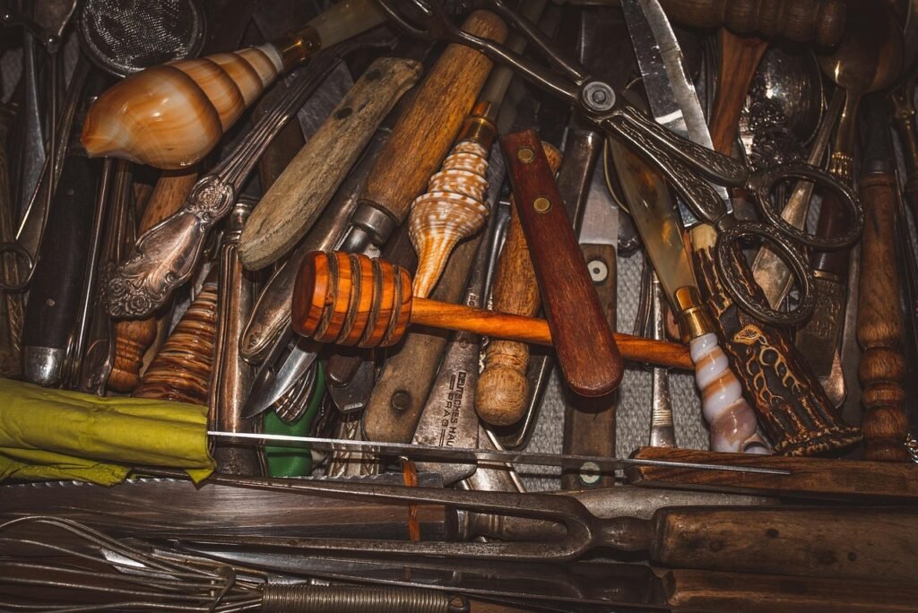Organized kitchen utensils drawer