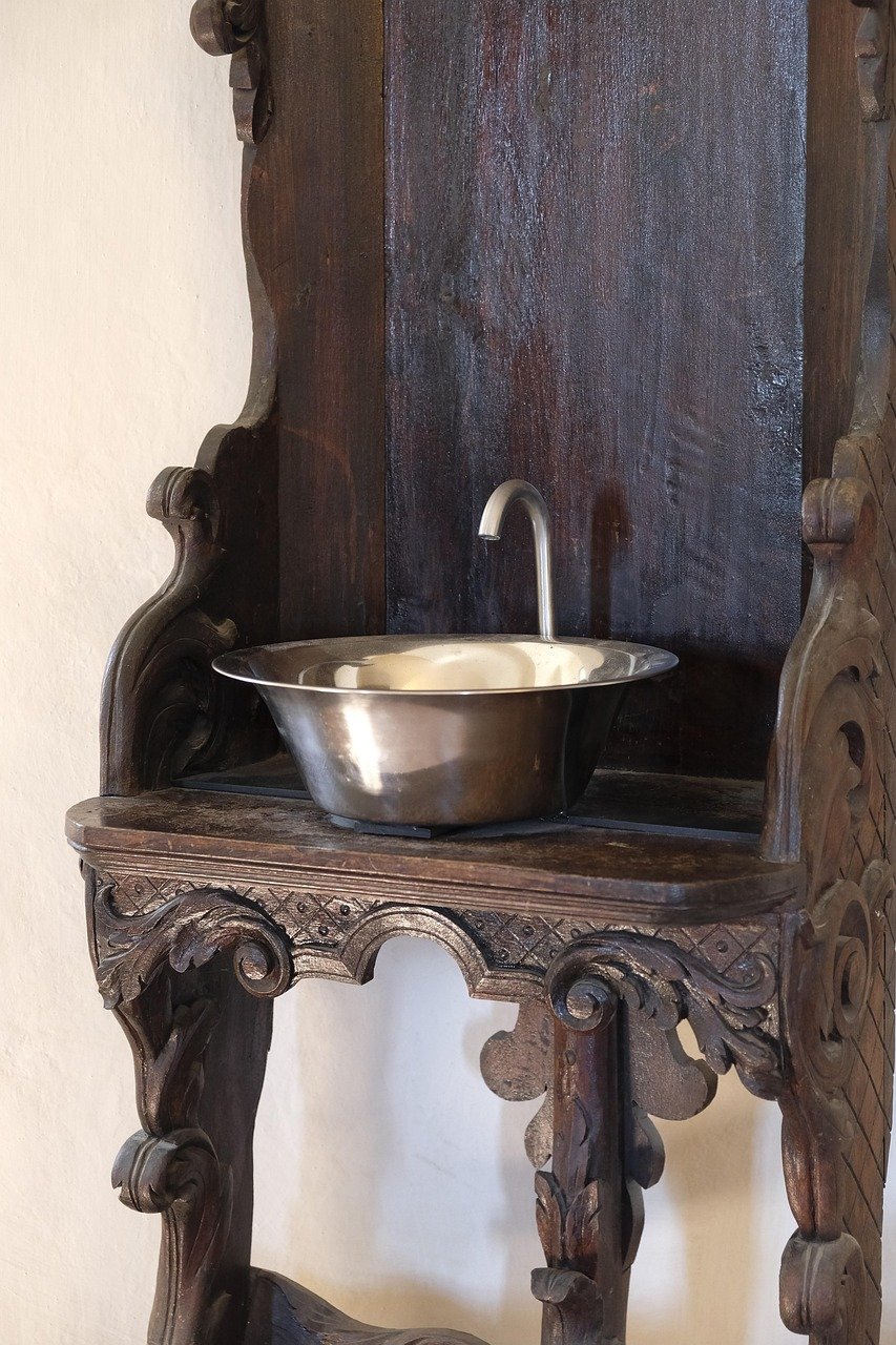 Powder Room Trends 2026: 7 Upgrades That Wow Guests