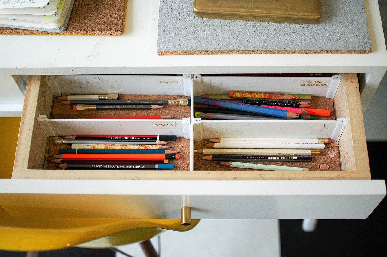 Organized desk drawer with modular dividers