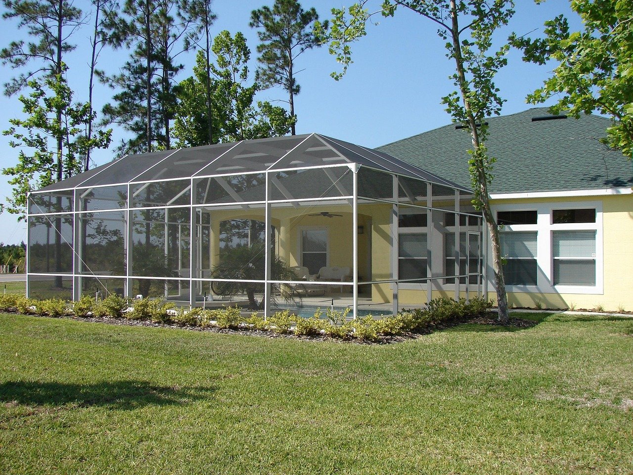 Sunroom Trends 2026: 7 Upgrades That Earn Their Keep