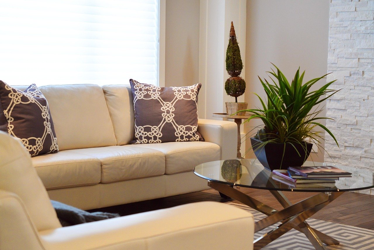 Chocolate Brown Color-Drenching Is 2026’s Coziest Trend
