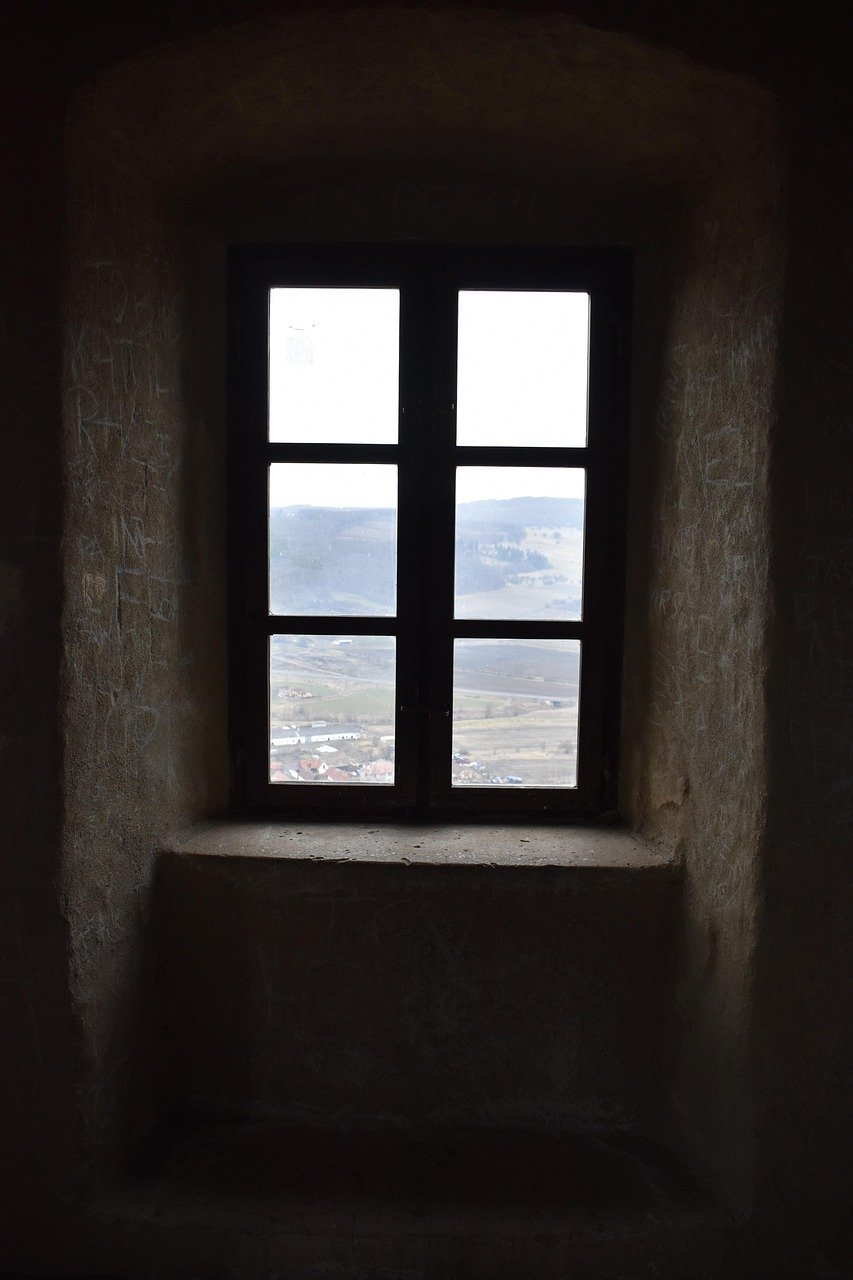How to Weatherproof Windows for Winter: 6 Easy Steps
