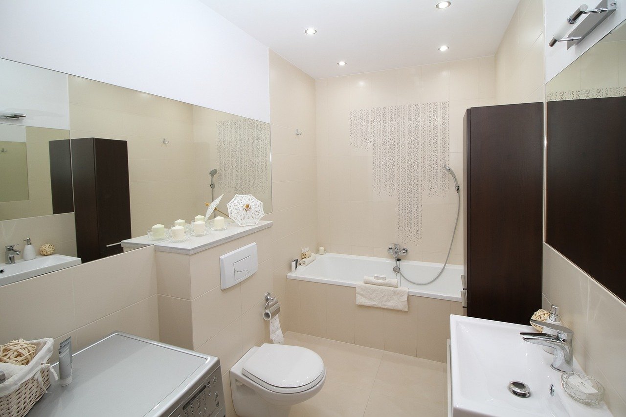 Bathroom shelving above the toilet