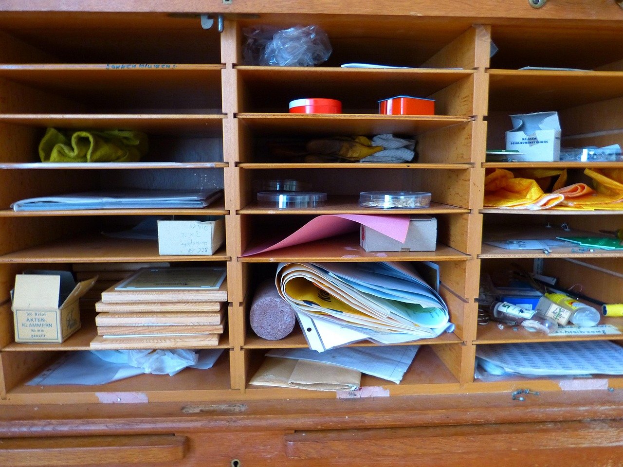 Shelf with drawers for bathroom organizing