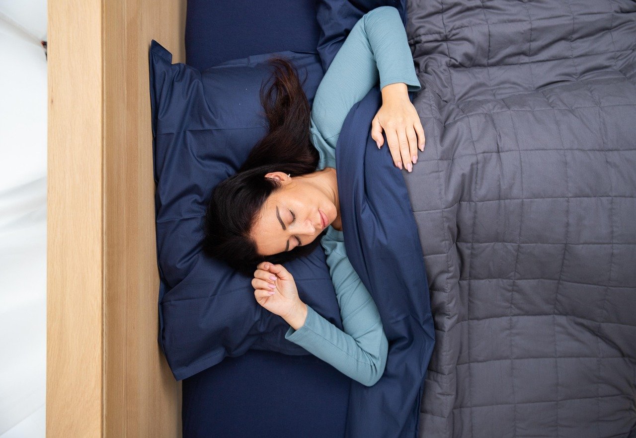 Soft throw blanket textile