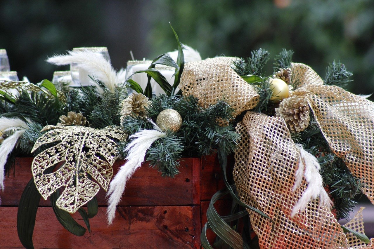 Christmas decorations in a wooden box
