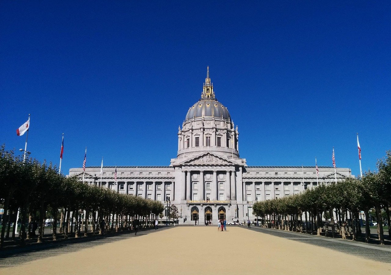 San Francisco City Hall facade with golden dome